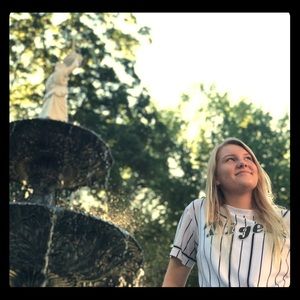 Meet your Posher, Arielle